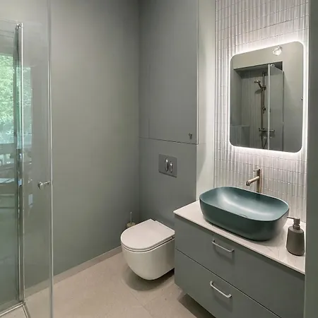 D10 By 2-bedroom With Private Terrace *